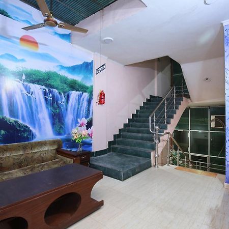 Rājpura Hotel O 29172 Ess Enterprises מראה חיצוני תמונה
